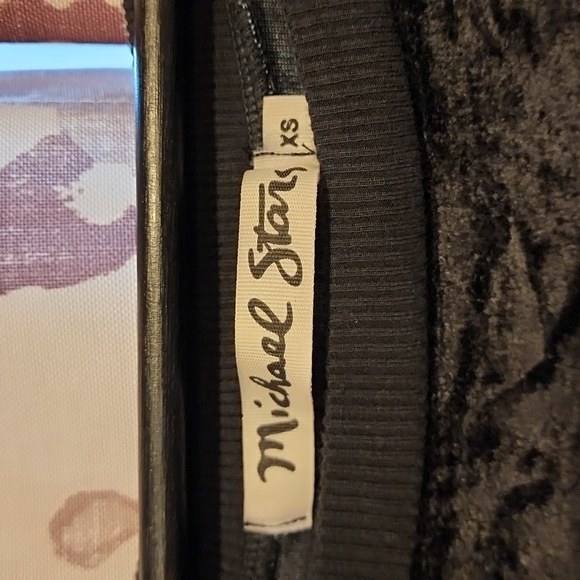 Michael Stars black velvet top - Picture 2 of 4